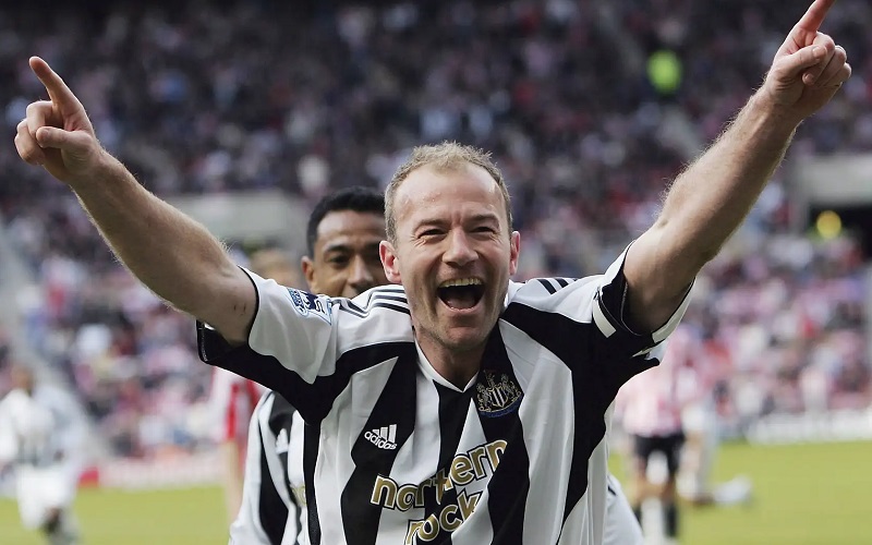 Alan Shearer (chân sút vĩ đại nhất lịch sử Premier League với 260 bàn)